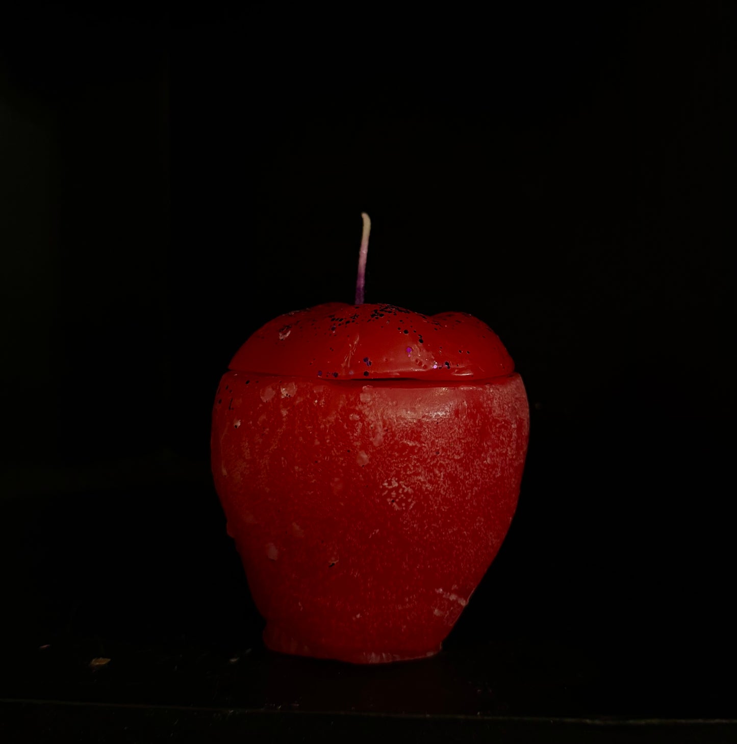 Loadable Apple Couple Candle